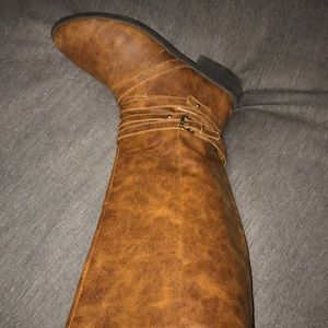 Brown boots